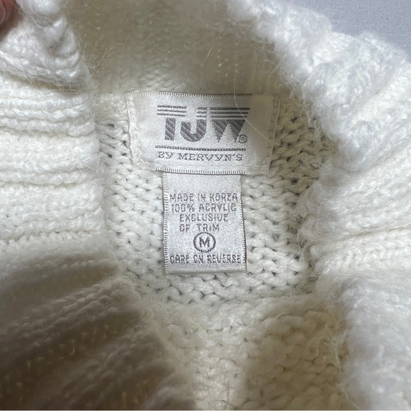 Vintage TJW by Mervyn’s Women’s white mock neck knit pullover sweater Size M - Picture 3 of 6